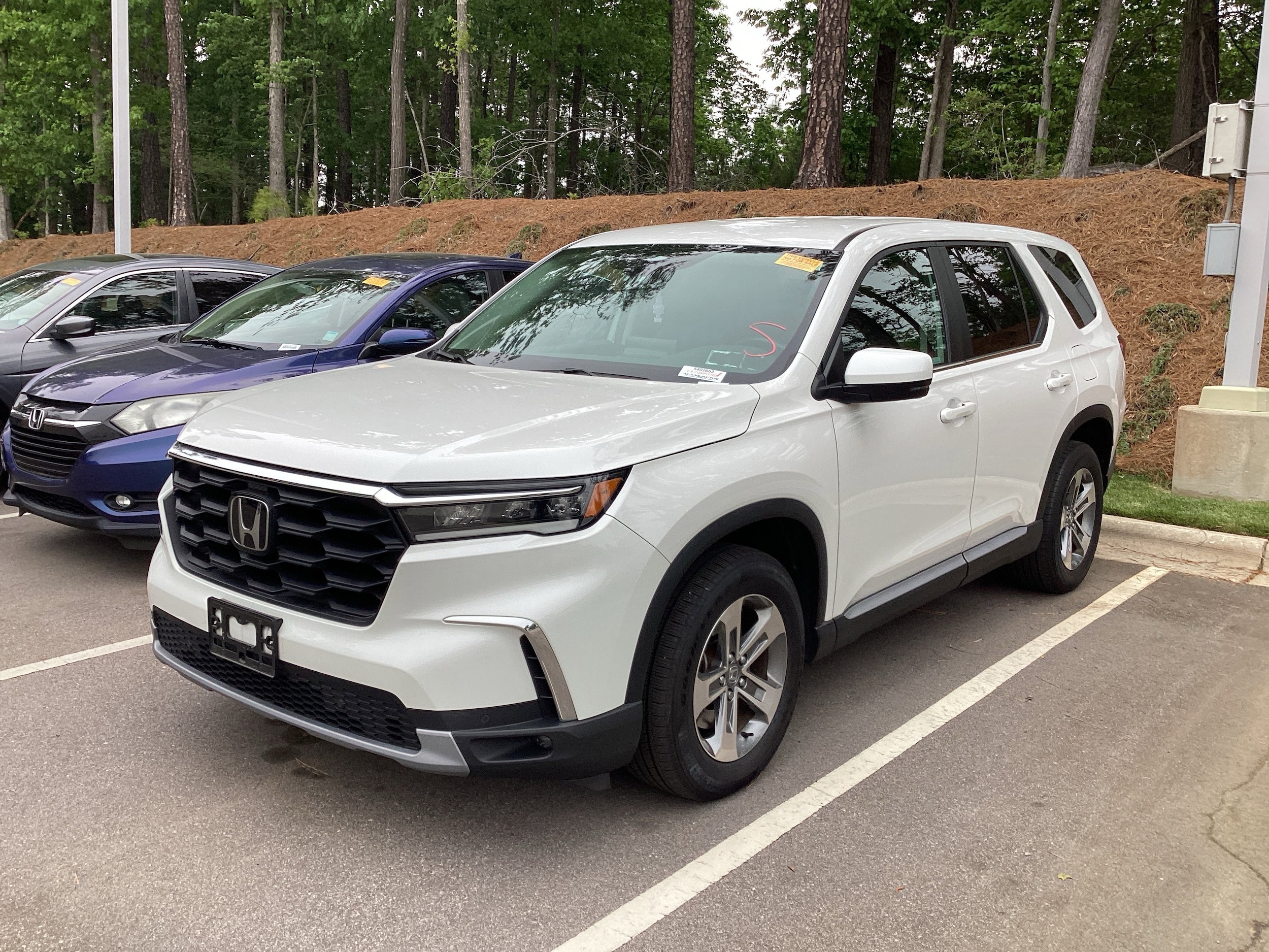 2023 Honda Pilot EX-L 7 Passenger photo 6