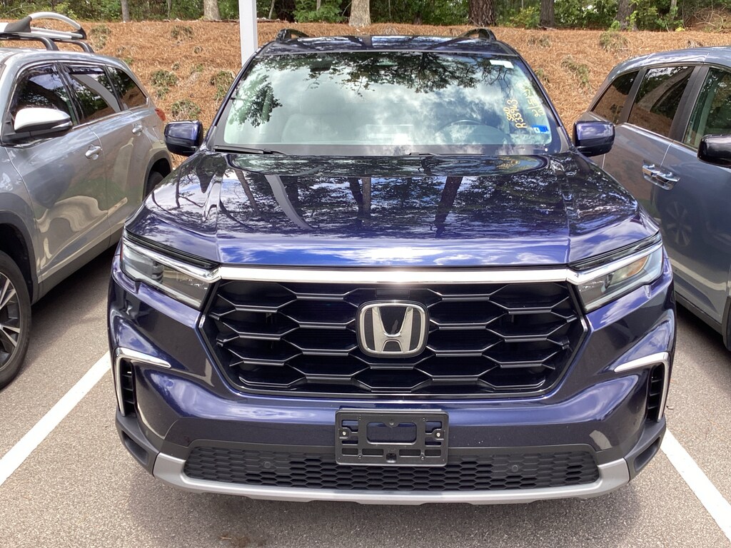 Certified 2025 Honda Pilot Touring SUV