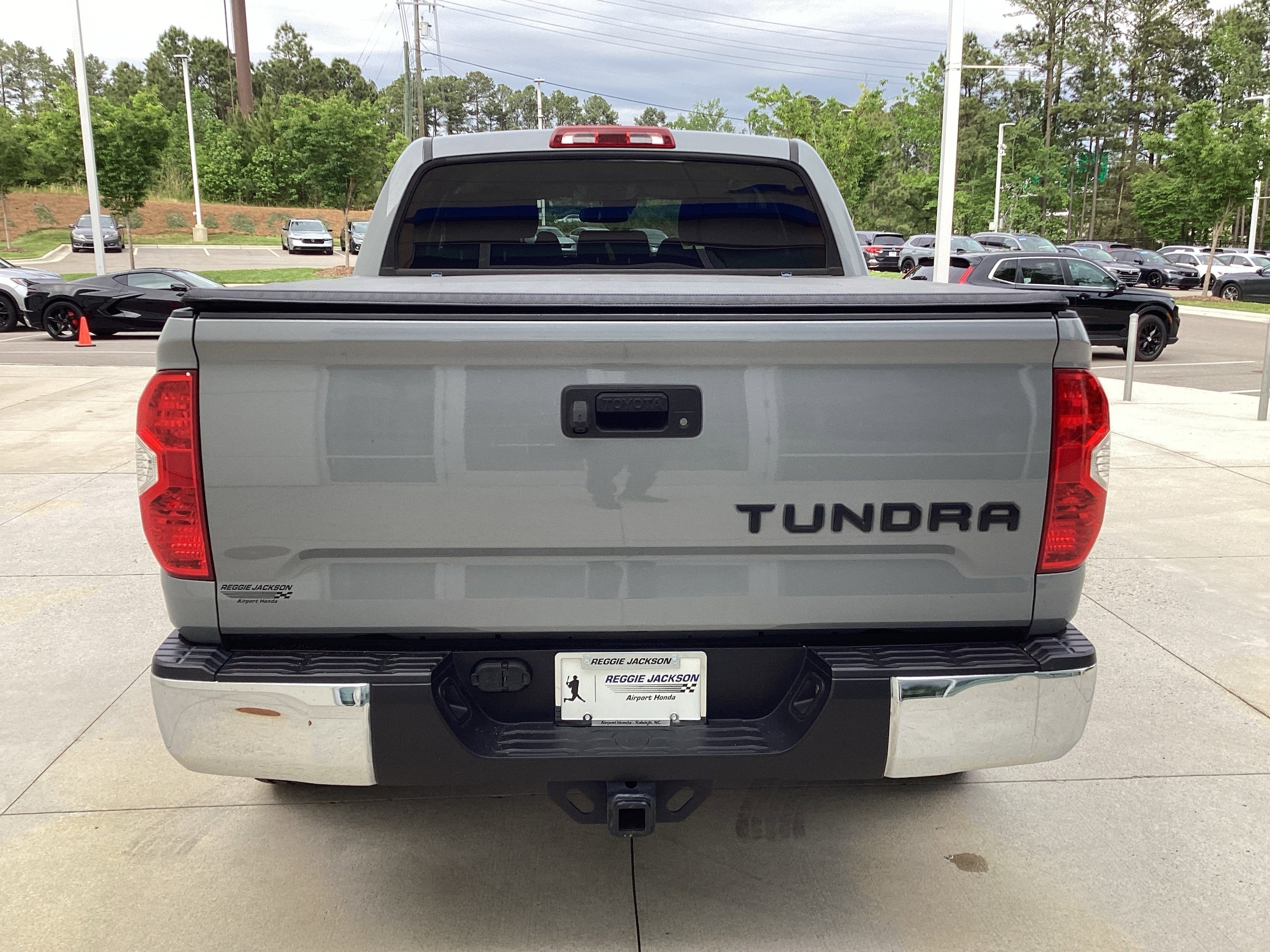 2019 Toyota Tundra SR5 5.7L V8 photo 3
