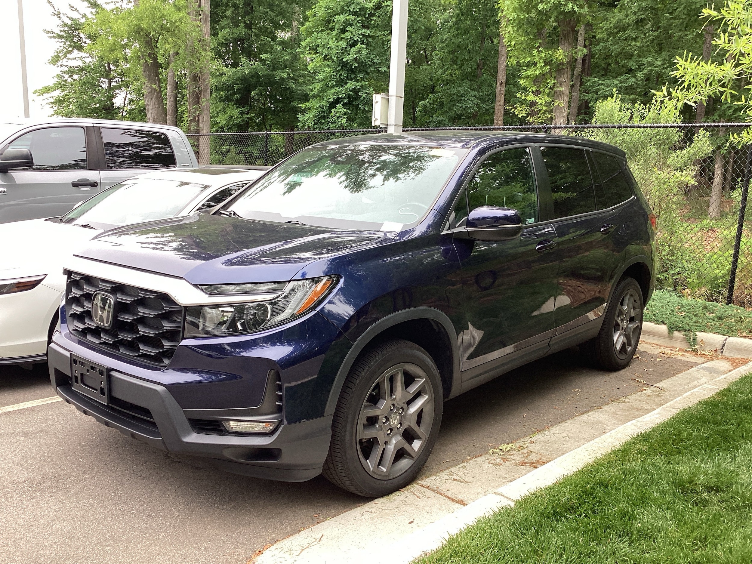 2022 Honda Passport EX-L AWD photo 5