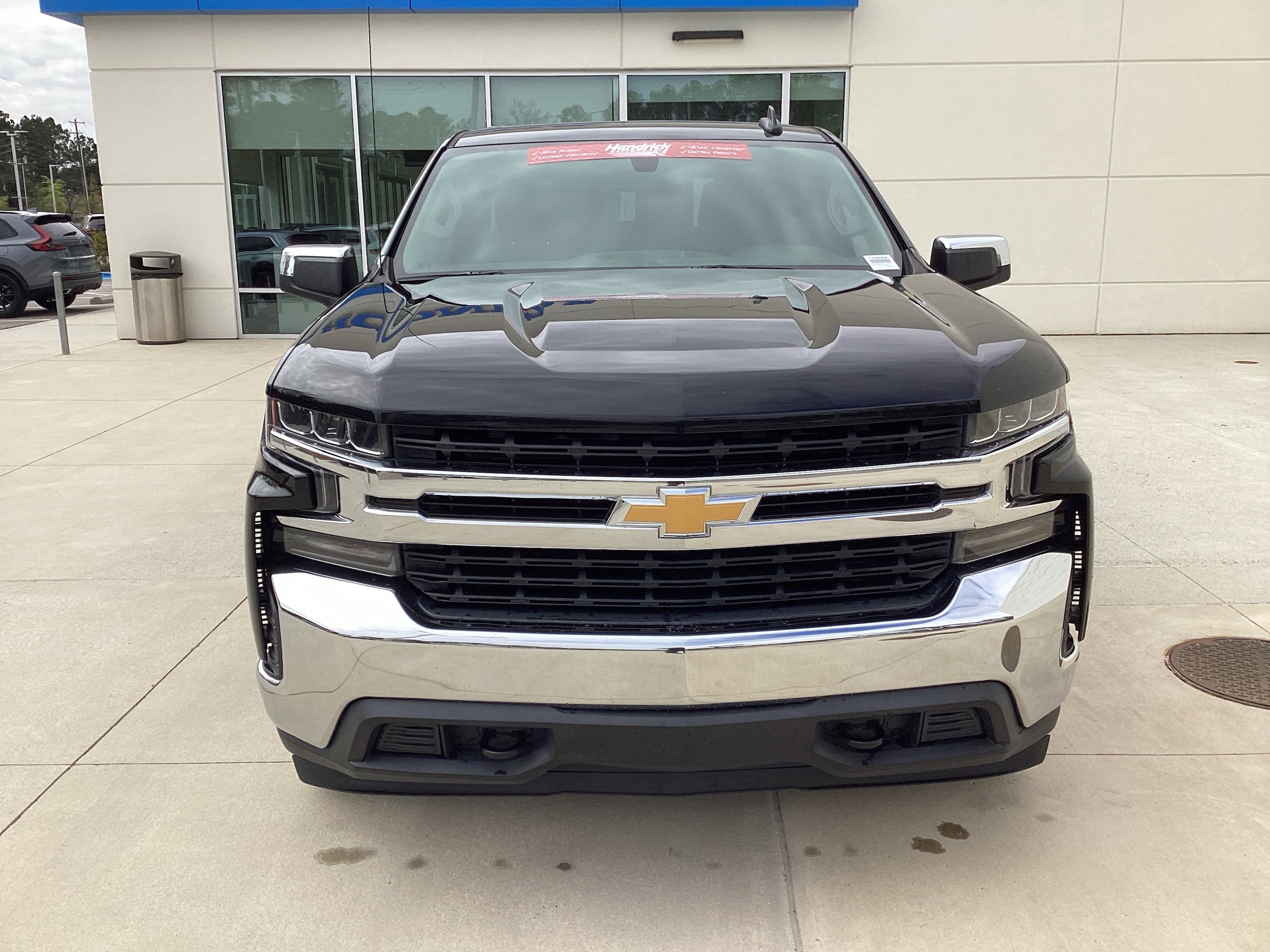 2019 Chevrolet Silverado 1500 LT photo 2