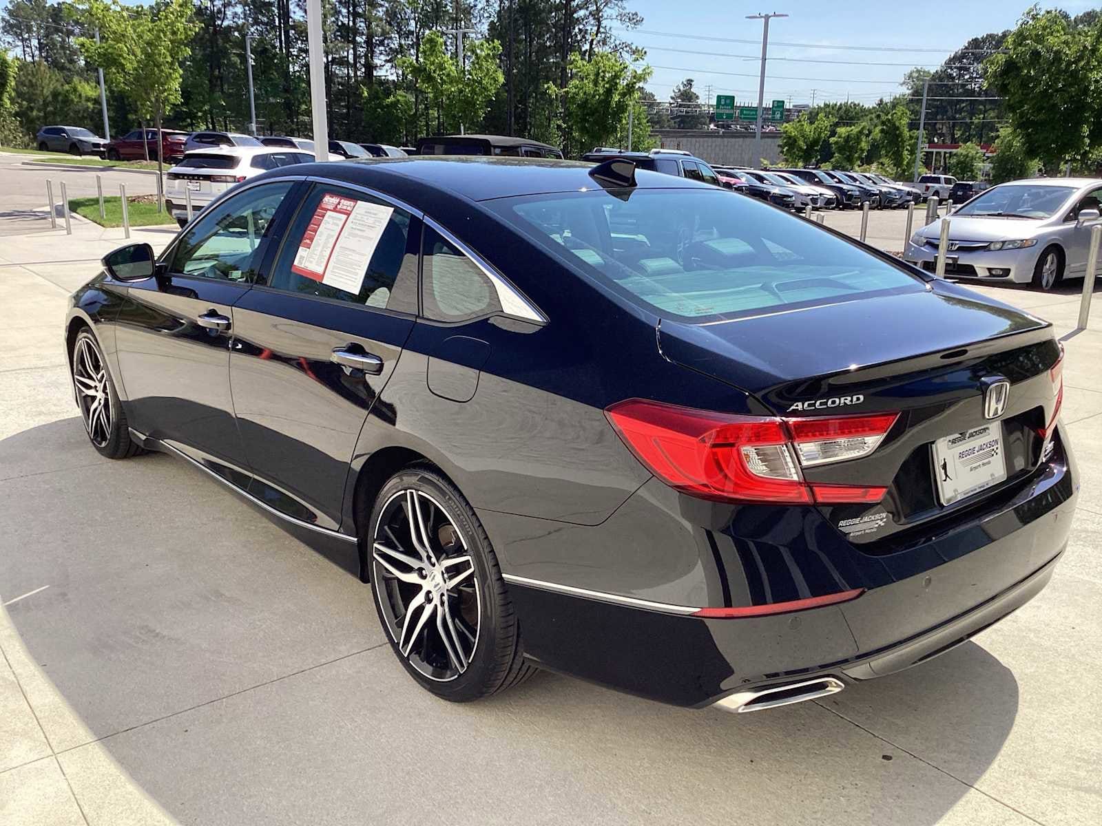 2021 Honda Accord Touring 2.0T photo 6