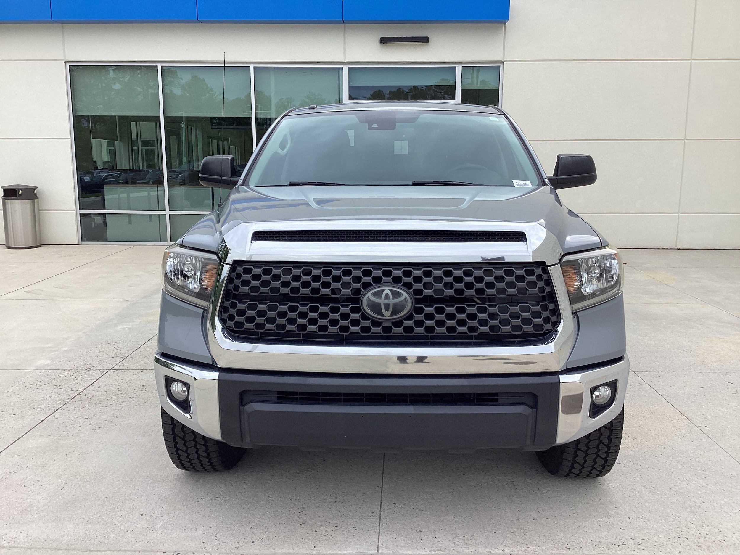 2019 Toyota Tundra SR5 5.7L V8 photo 2