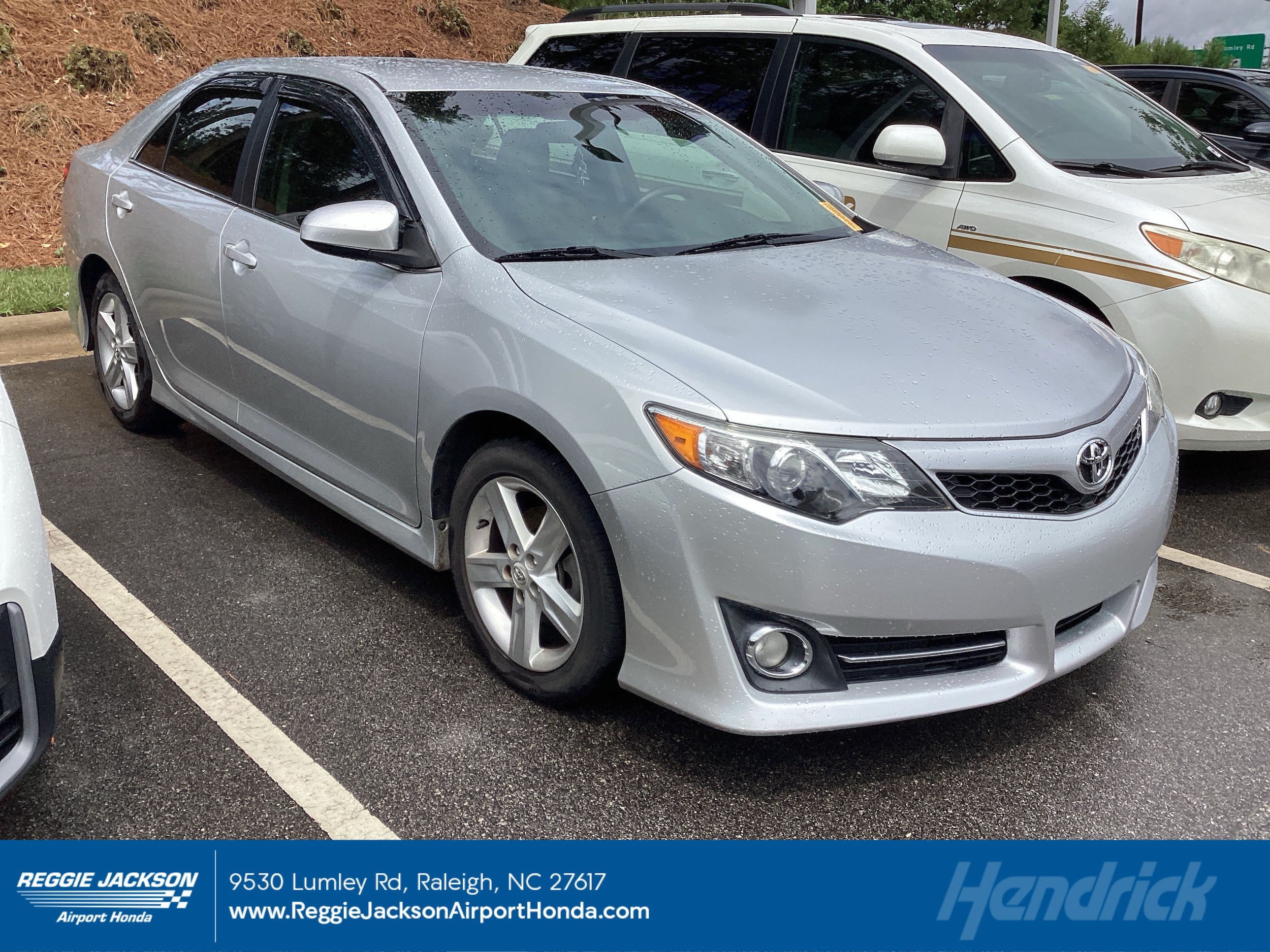Toyota Camry SE
