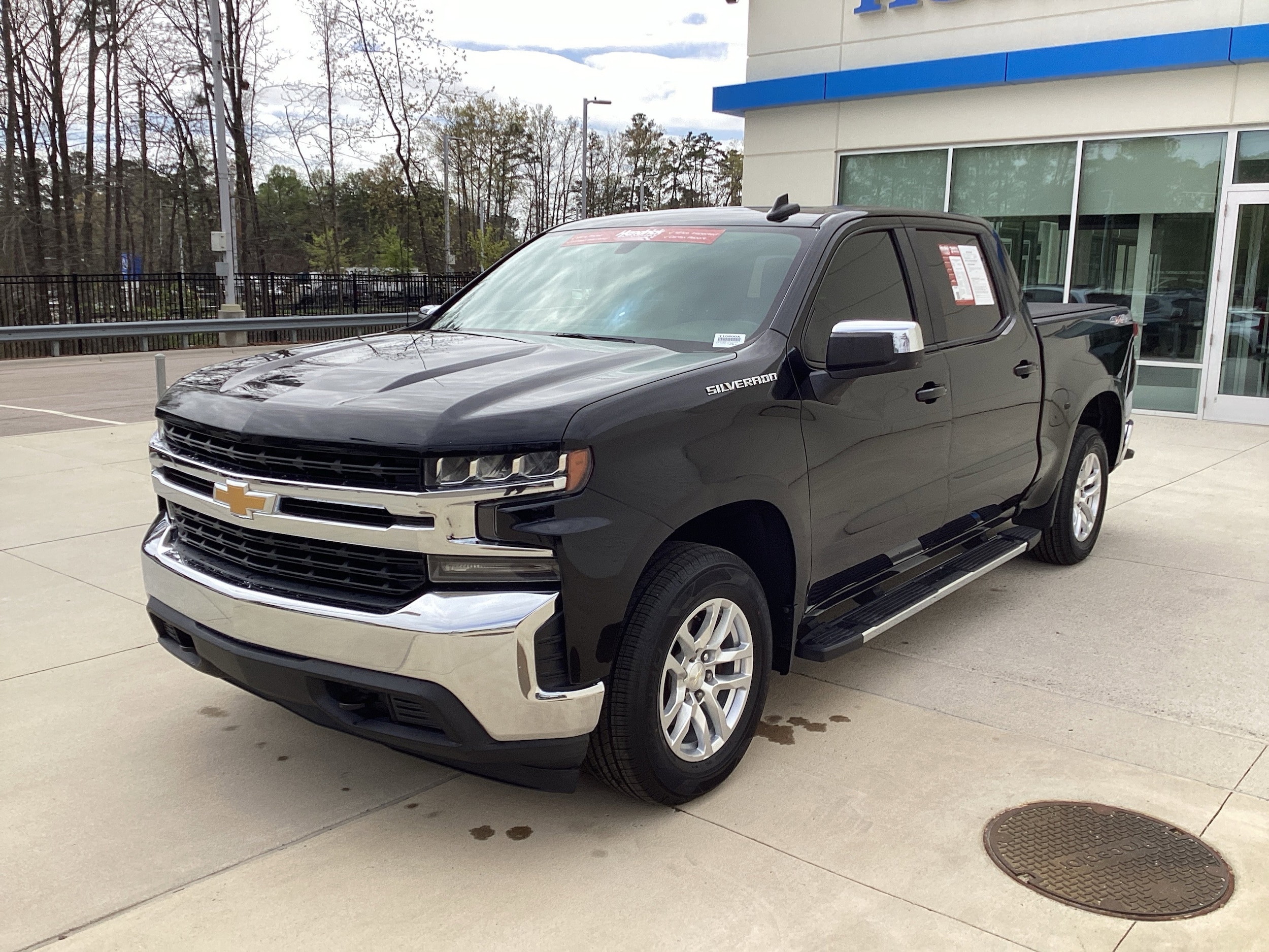 2019 Chevrolet Silverado 1500 LT photo 4