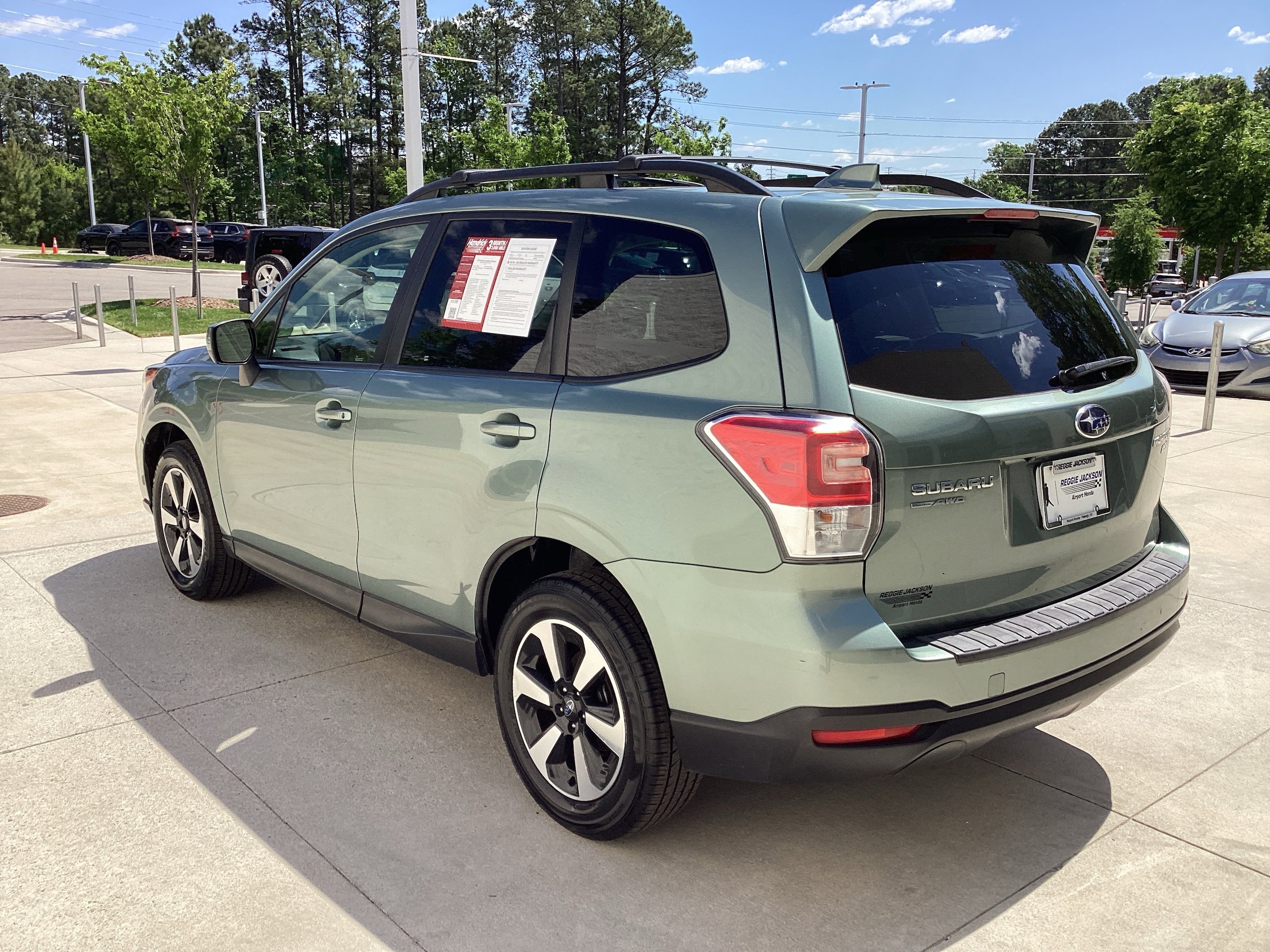 2017 Subaru Forester 2.5i Premium photo 5