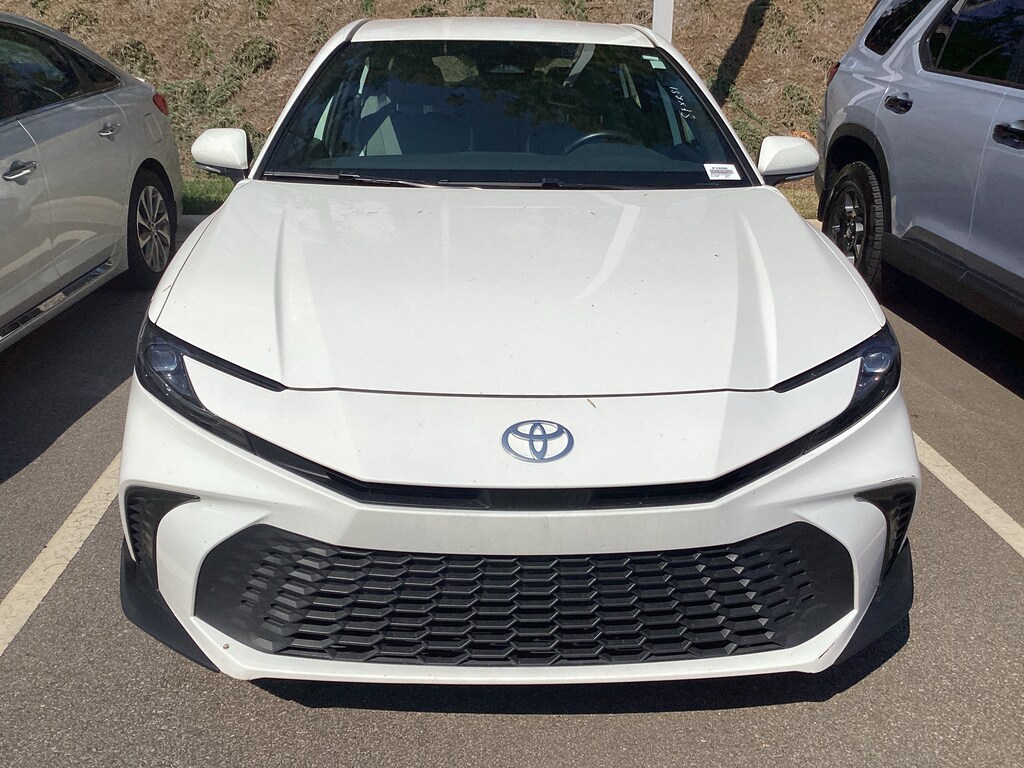 Used 2025 Toyota Camry SE Sedan