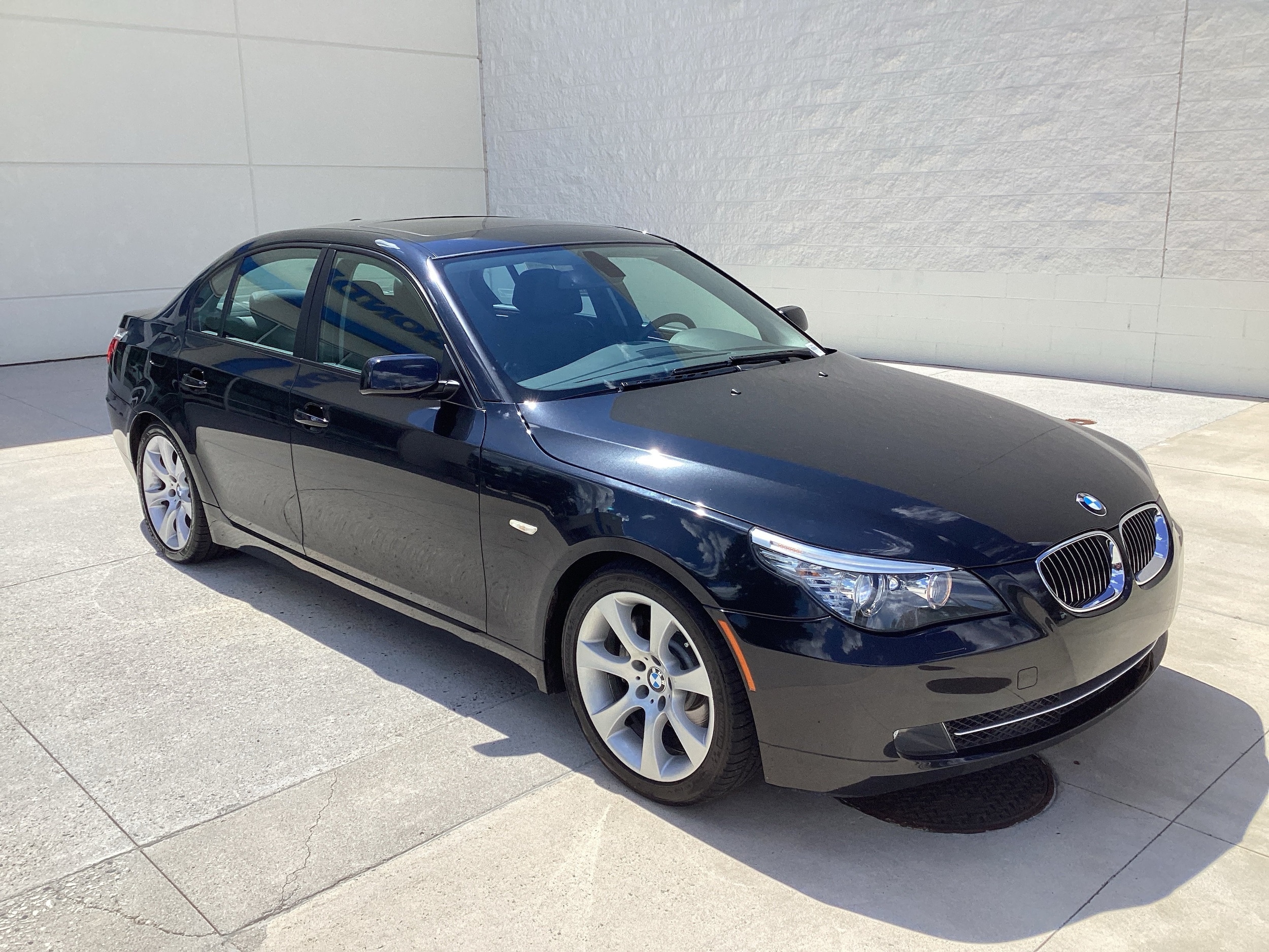 Used 2010 BMW 5 Series 535i with VIN WBANW1C54AC165810 for sale in Kansas City