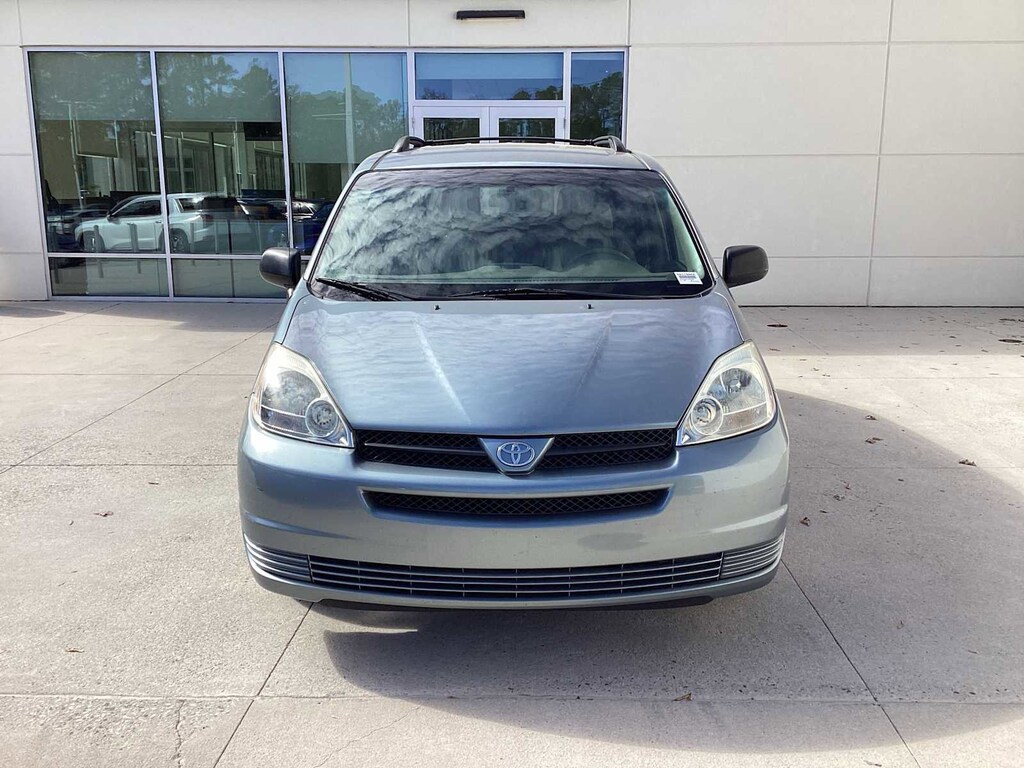 Used 2004 Toyota Sienna LE Van