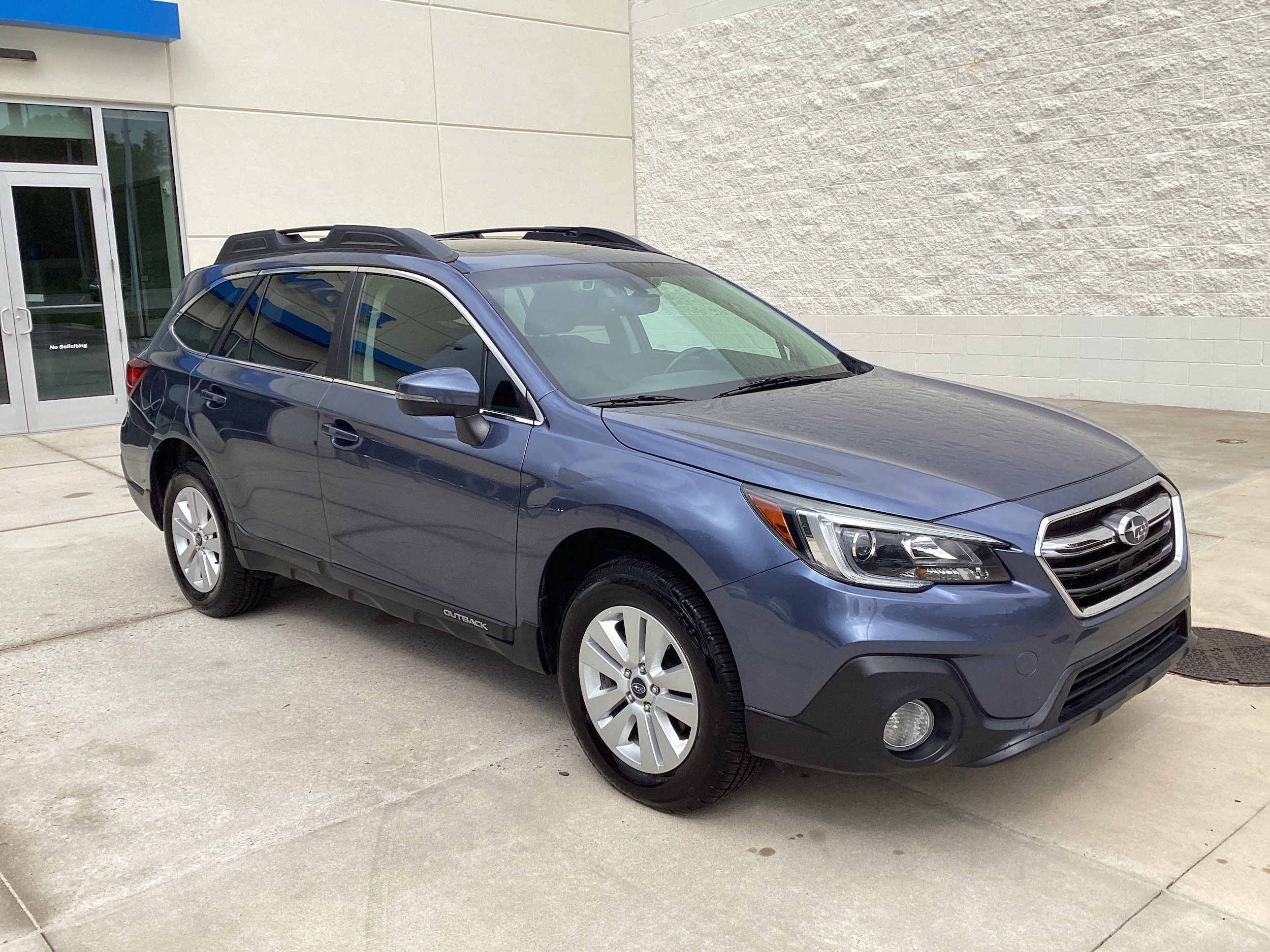 2018 Subaru Outback 2.5i Premium with