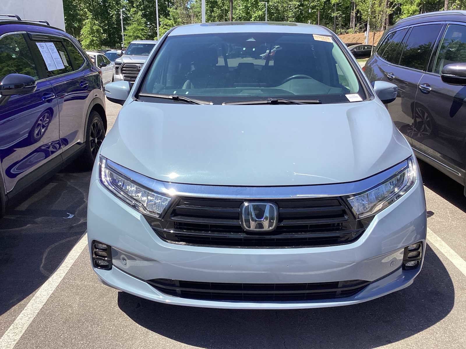 2023 Honda Odyssey Touring photo 4