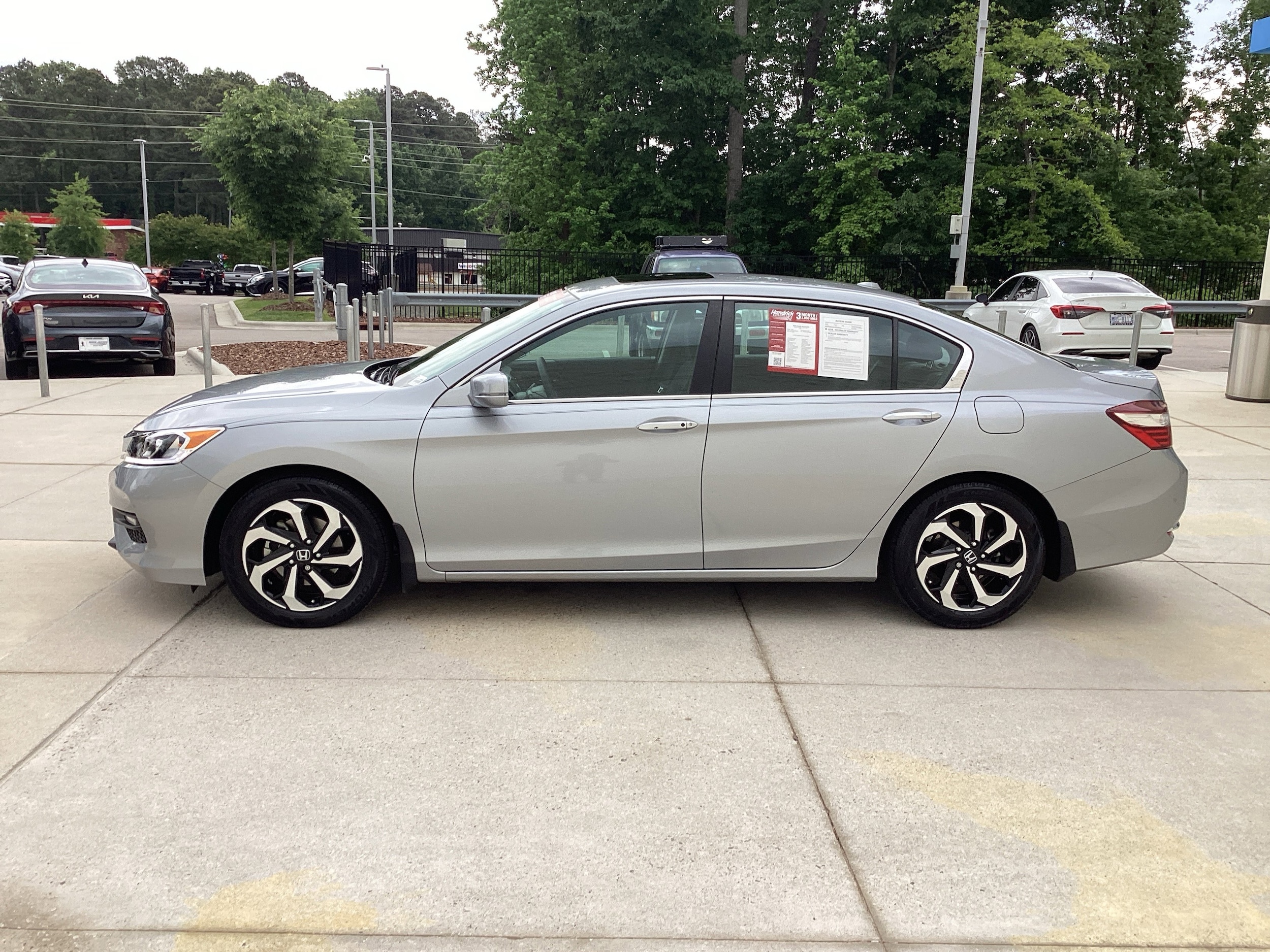2016 Honda Accord EX photo 5