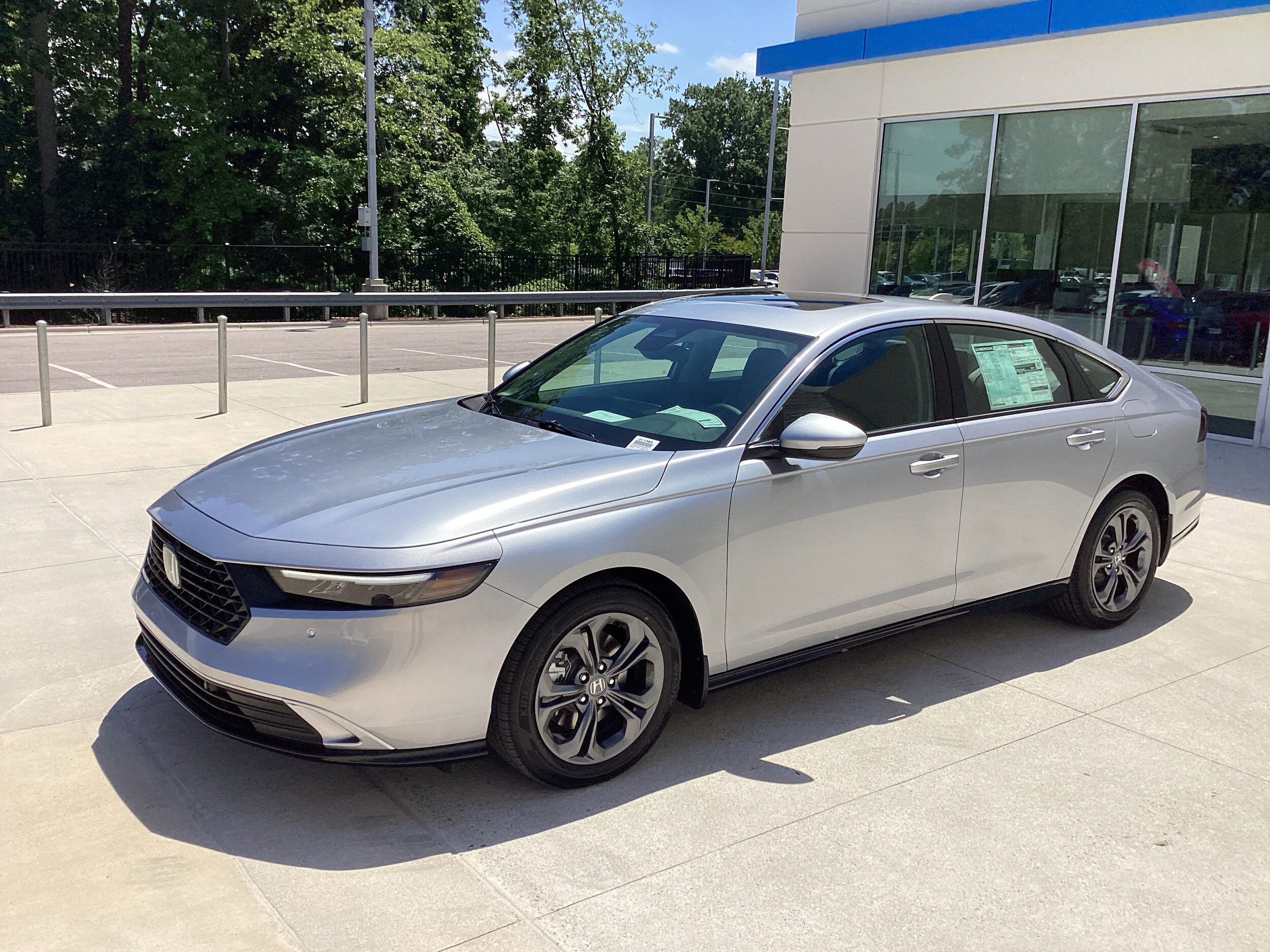 2025 Honda Accord Hybrid EX-L photo 3