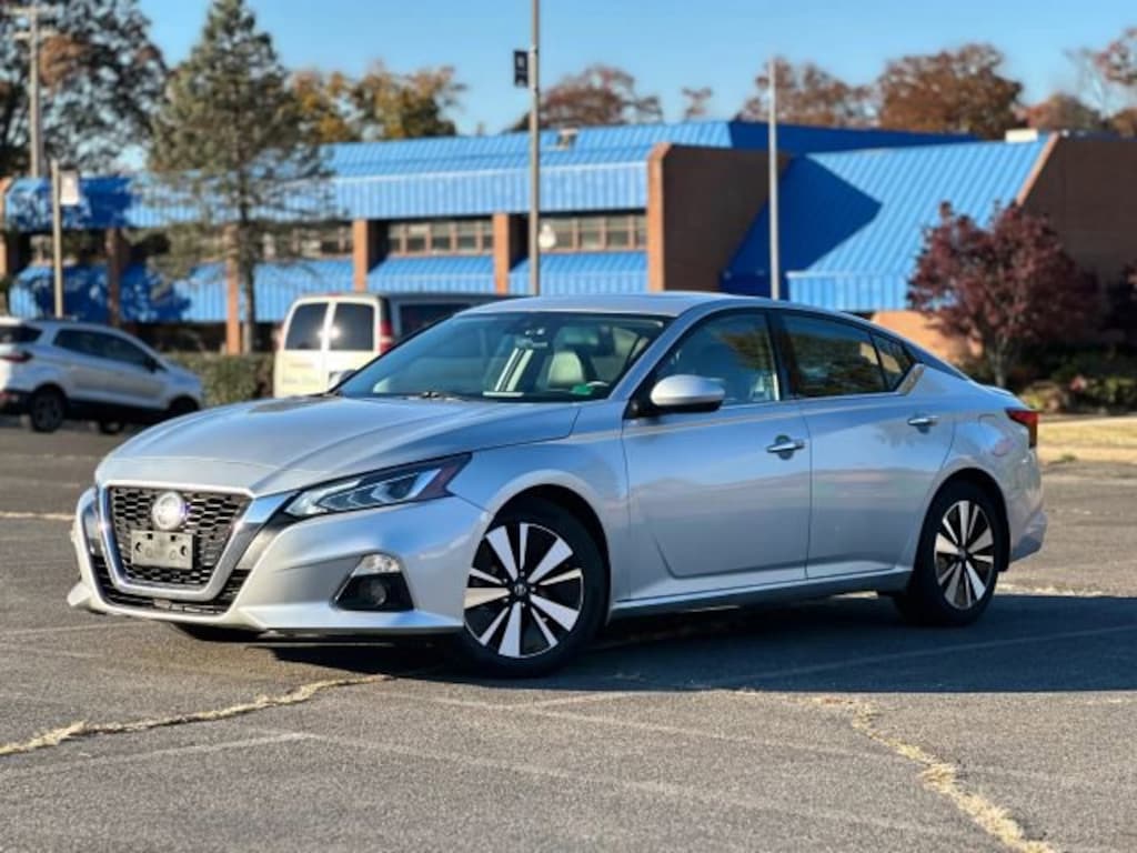 Used 2022 Nissan Altima 2.5 SL Sedan