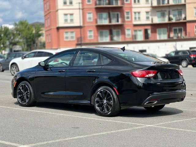 2016 Chrysler 200 S photo 4