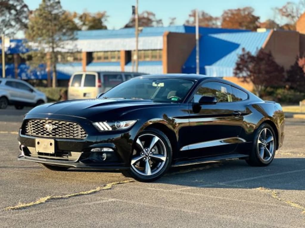 Used 2015 Ford Mustang V6 Fastback V6