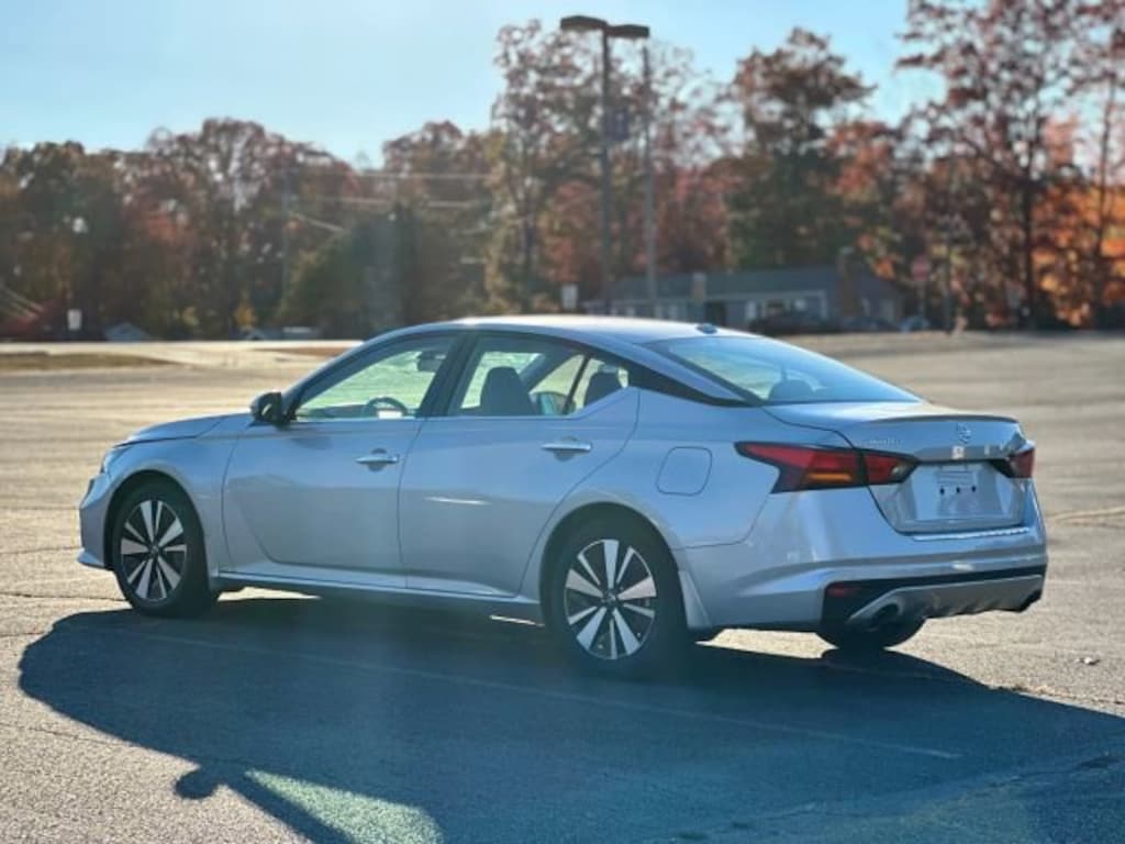 Used 2022 Nissan Altima 2.5 SL Sedan