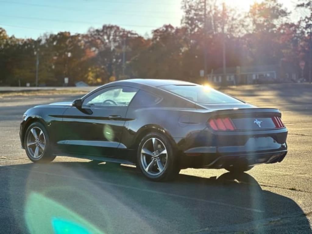 Used 2015 Ford Mustang V6 Fastback V6