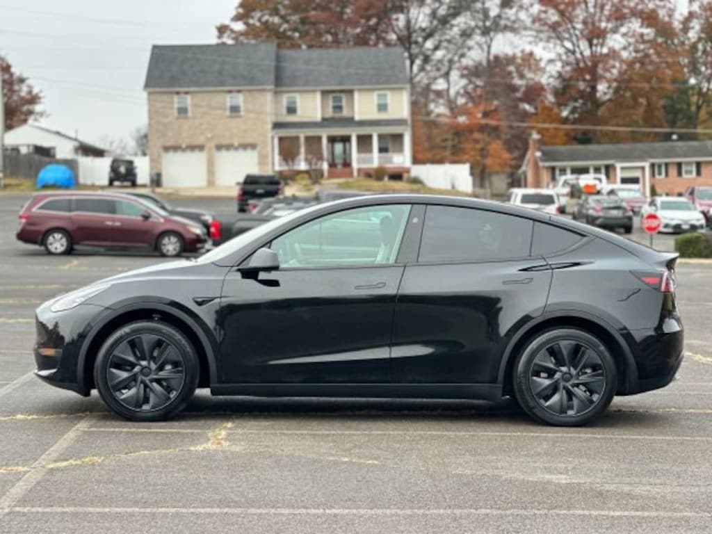 Used 2025 Tesla Model Y Long Range Long Range RWD *Ltd Avail*