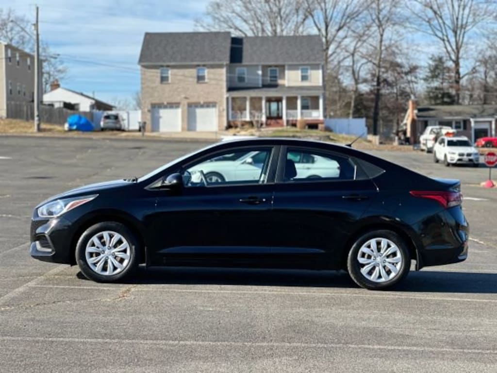 Used 2020 Hyundai Accent SE Sedan
