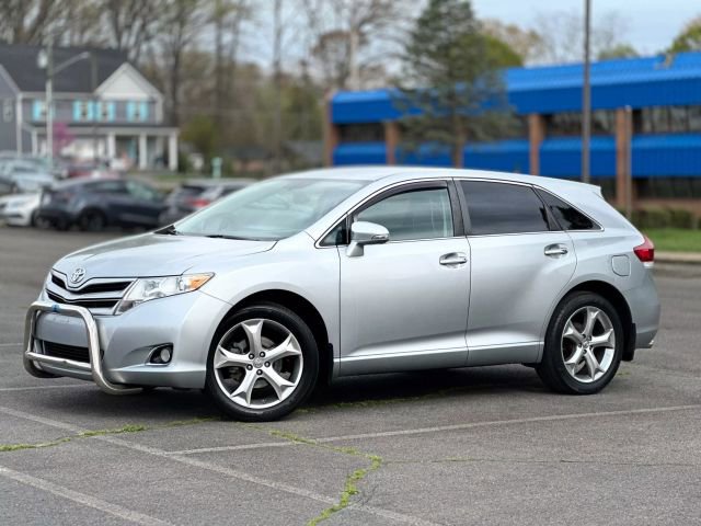 2015 Toyota Venza XLE photo 2