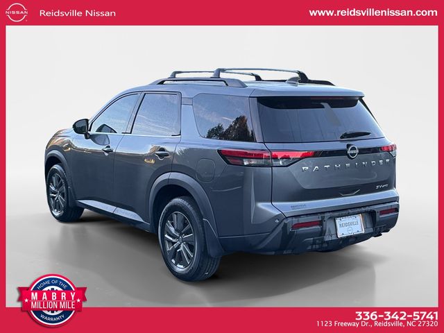 2022 Nissan Pathfinder SV photo 3