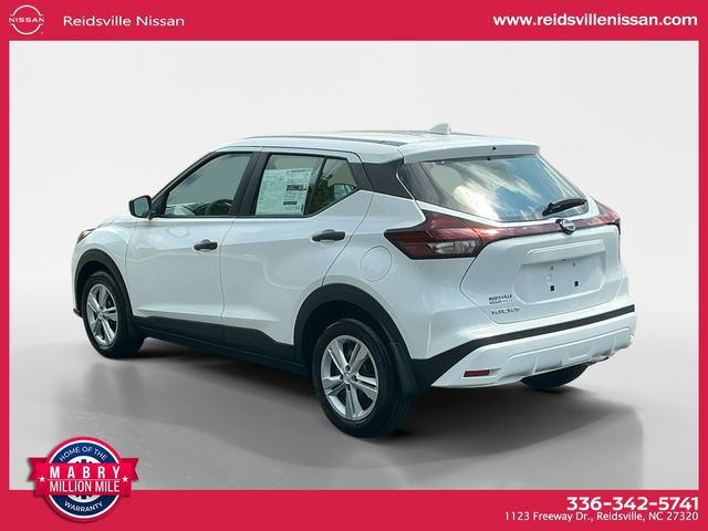 2025 Nissan Kicks Play S photo 3