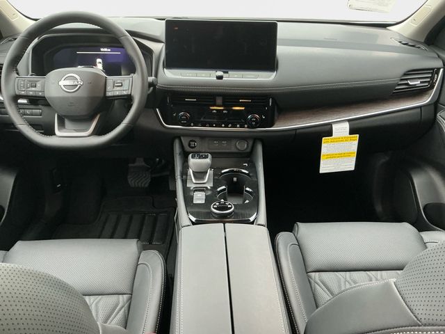 2026 Nissan Rogue Platinum - Photo 12