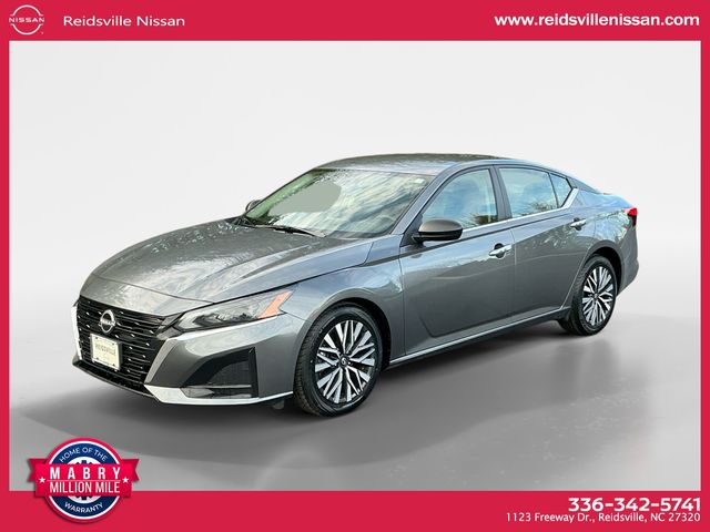 2024 Nissan Altima SV's photo