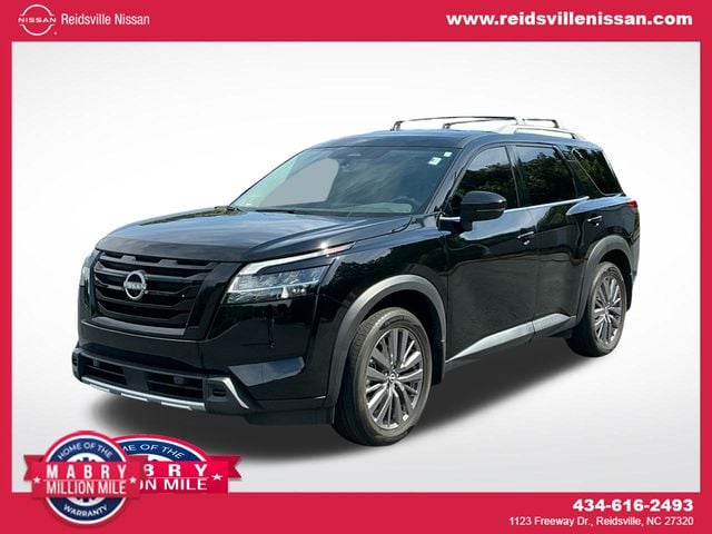 2024 Nissan Pathfinder SL 4WD's photo
