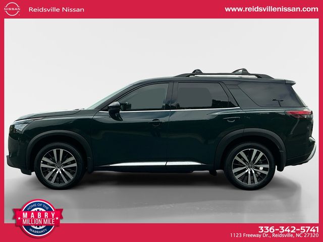 2025 Nissan Pathfinder Platinum photo 2