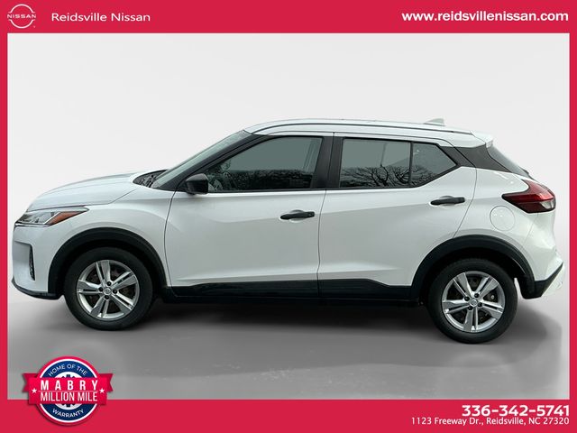 2021 Nissan Kicks S photo 2