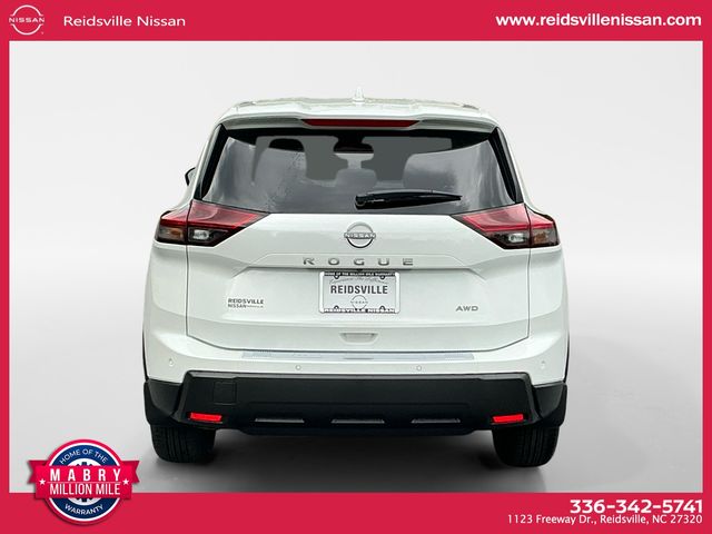 2026 Nissan Rogue SV photo 4