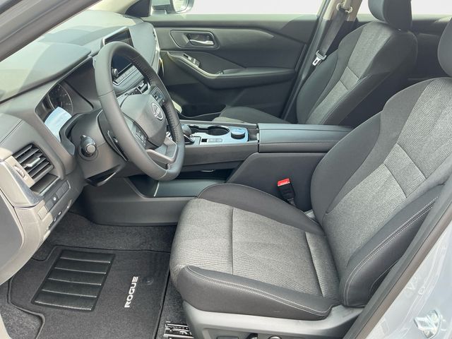 2026 Nissan Rogue SV - Photo 10
