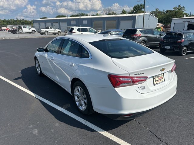 2022 Chevrolet Malibu 1LT photo 2