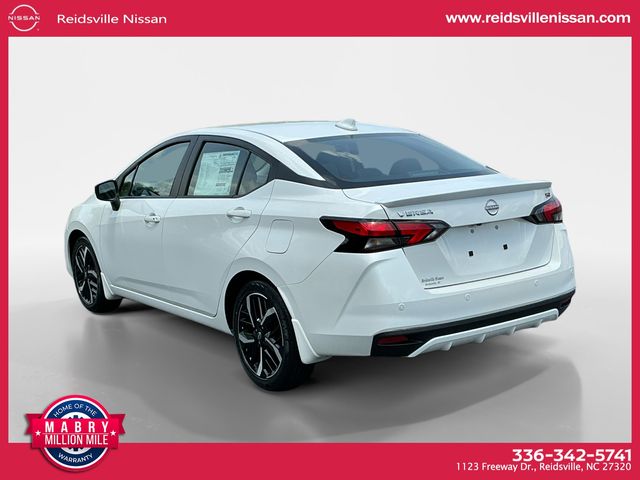 2025 Nissan Versa 1.6 SR photo 3