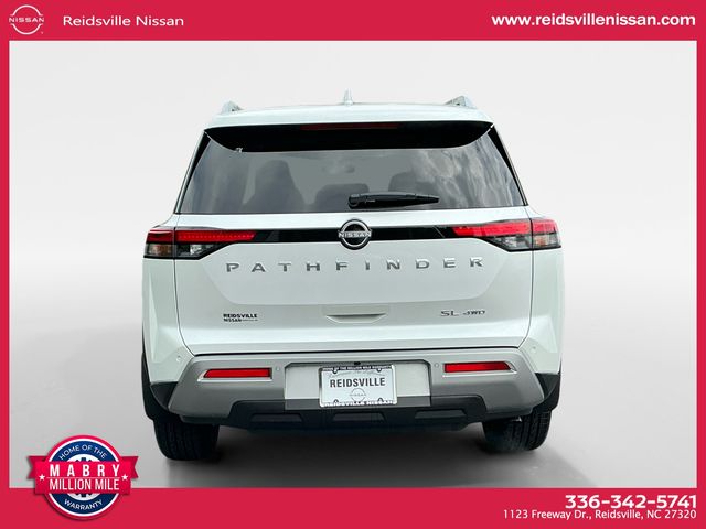 2025 Nissan Pathfinder SL photo 3