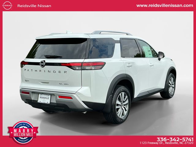 2025 Nissan Pathfinder SL photo 4
