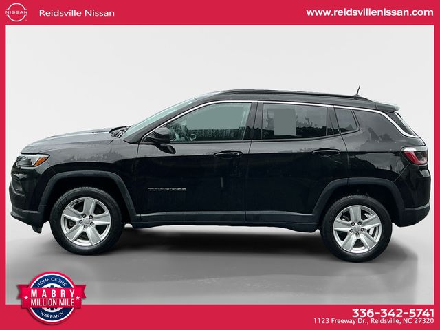 2022 Jeep Compass Latitude photo 2