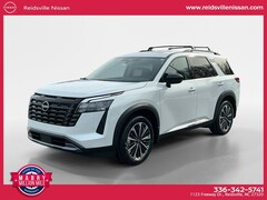 2026 Nissan Pathfinder Platinum SUV