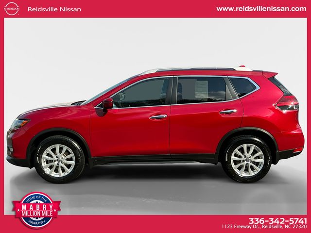 2017 Nissan Rogue SV photo 2