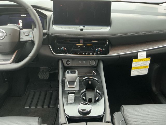 2026 Nissan Rogue Platinum - Photo 13