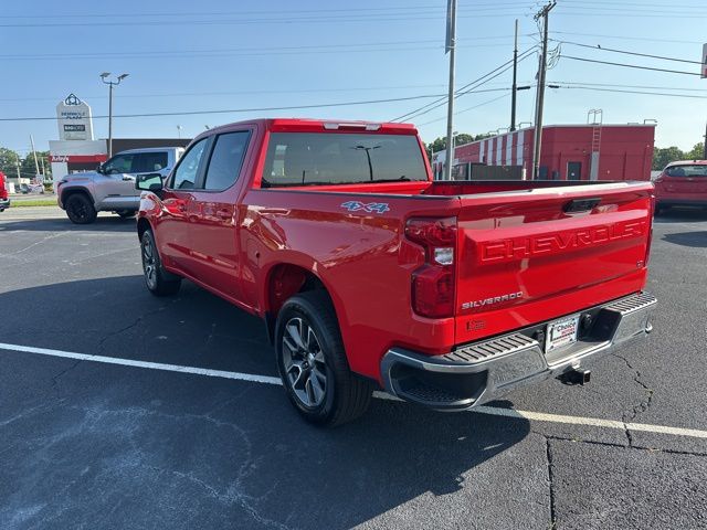 2023 Chevrolet Silverado 1500 LT photo 3