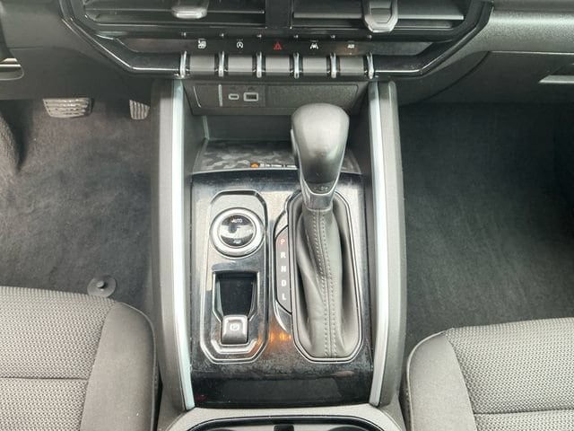 2023 Chevrolet Colorado LT - Photo 13