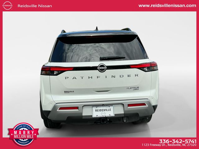 2025 Nissan Pathfinder Platinum photo 4