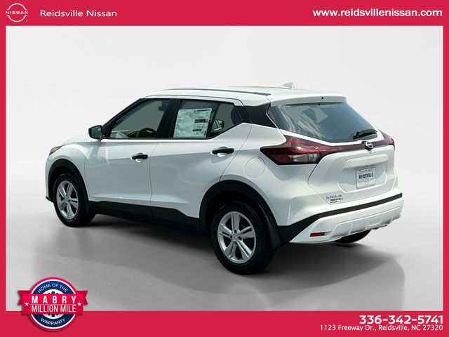 2025 Nissan Kicks Play S photo 3