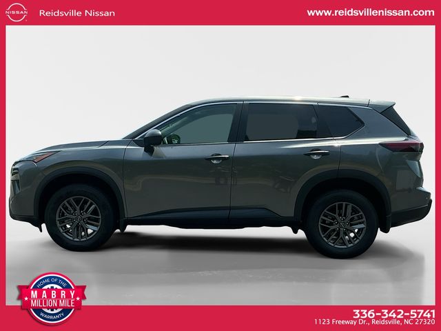 2025 Nissan Rogue S photo 2