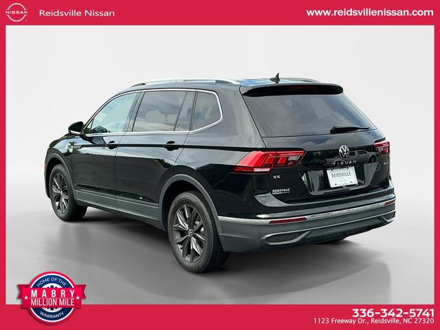 2022 Volkswagen Tiguan SE photo 3