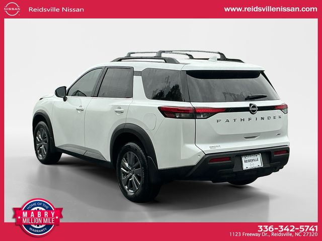 2025 Nissan Pathfinder SV photo 2