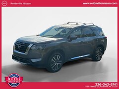 2025 Nissan Pathfinder Platinum SUV